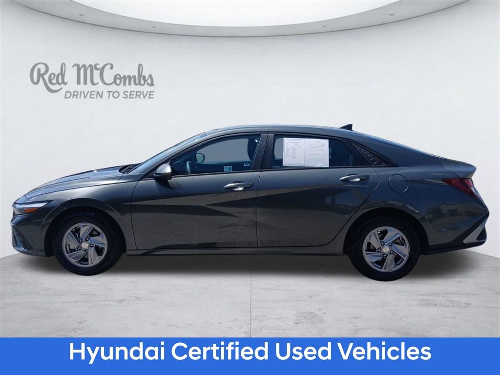 2024 Hyundai ELANTRA SE
