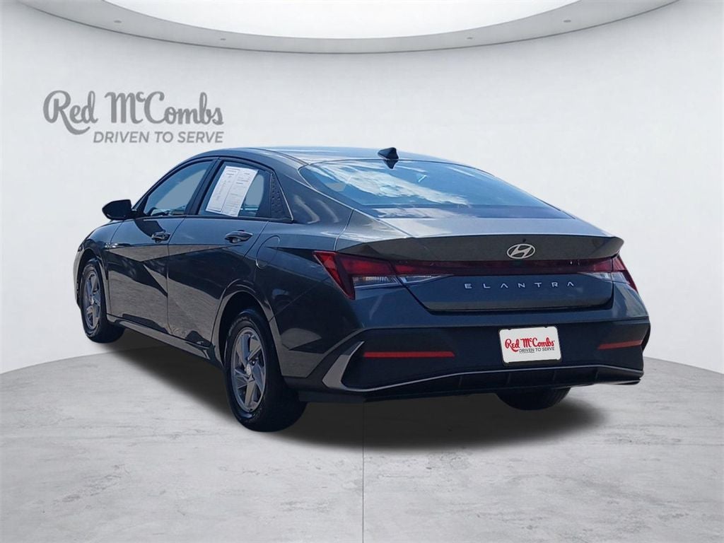 2024 Hyundai ELANTRA SE