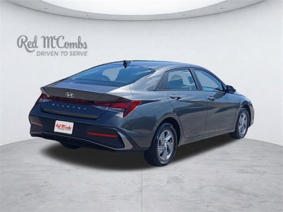2024 Hyundai ELANTRA SE