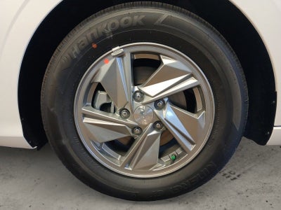 2026 Hyundai ELANTRA SE W/ LANE KEEPING & FOLLOWING ASSIST