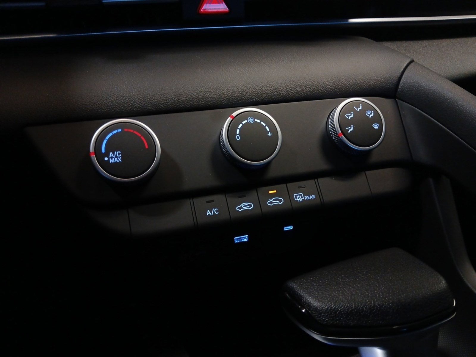 2026 Hyundai ELANTRA SE W/ LANE KEEPING & FOLLOWING ASSIST