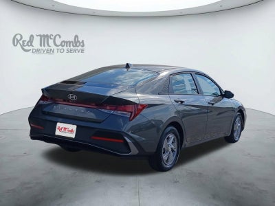 2025 Hyundai ELANTRA SE