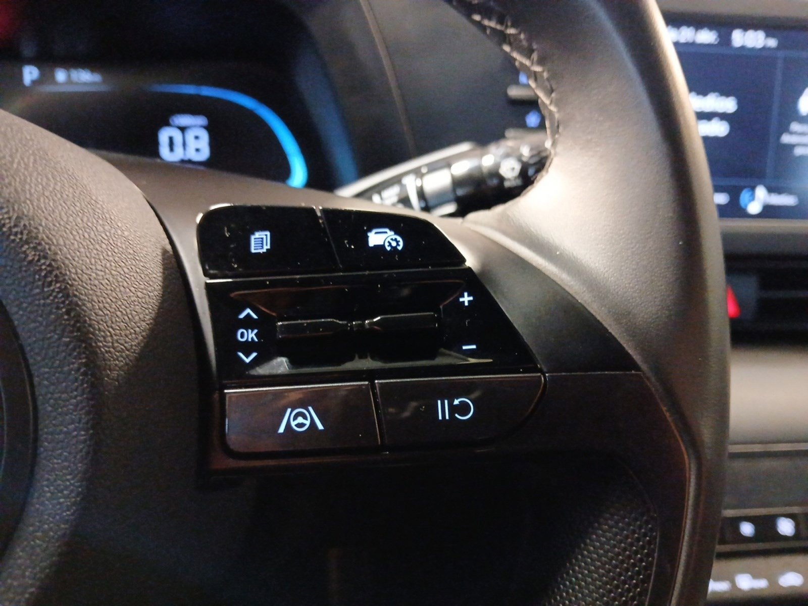 2025 Hyundai ELANTRA SEL Sport W/ REARVIEW CAMERA AND DYNAMIC GUIDELINES