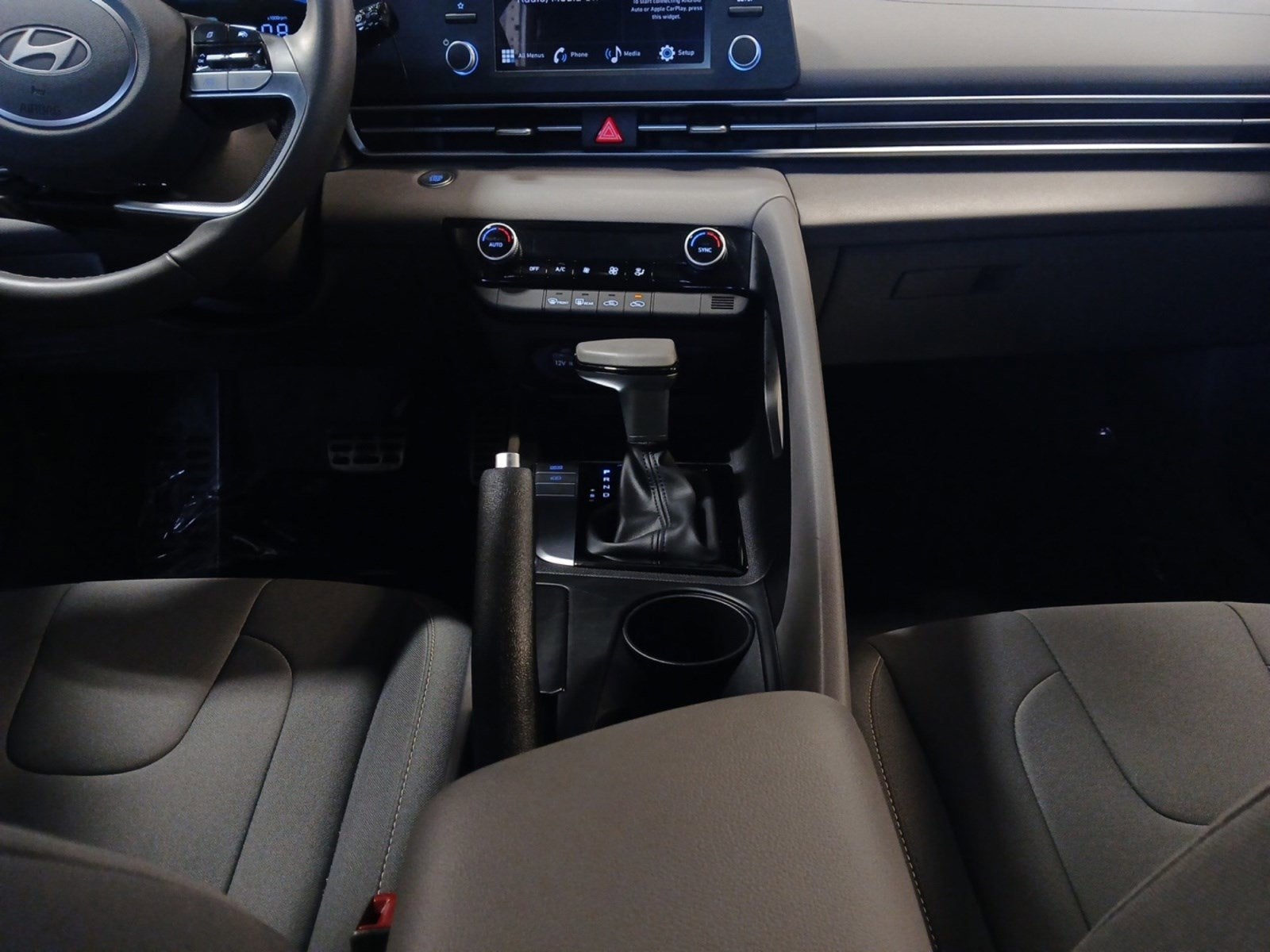 2025 Hyundai ELANTRA SEL Sport W/ FORWARD COLLISION AVOIDANCE ASSIST