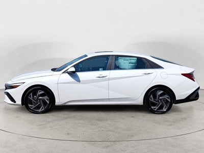 2025 Hyundai ELANTRA Limited