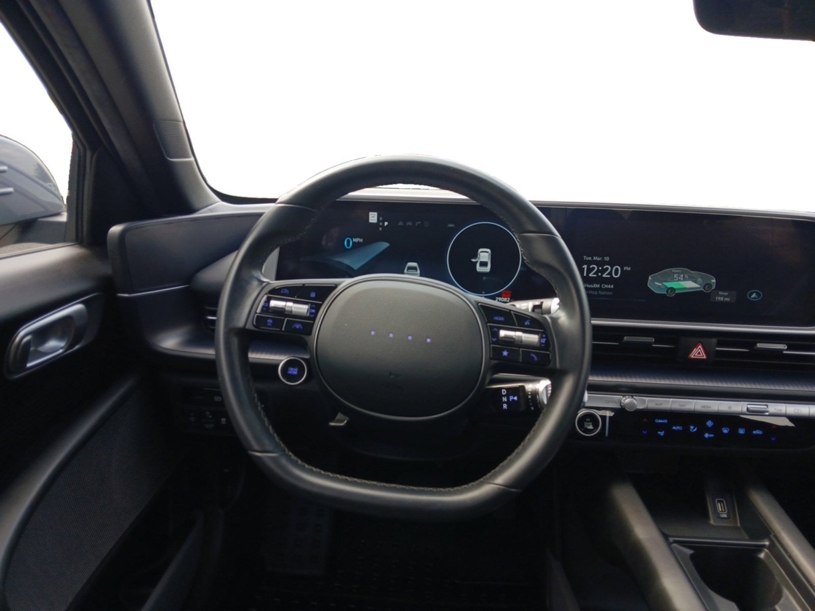 2024 Hyundai IONIQ 6 SE W/ REARVIEW CAMERA AND GUIDELINES