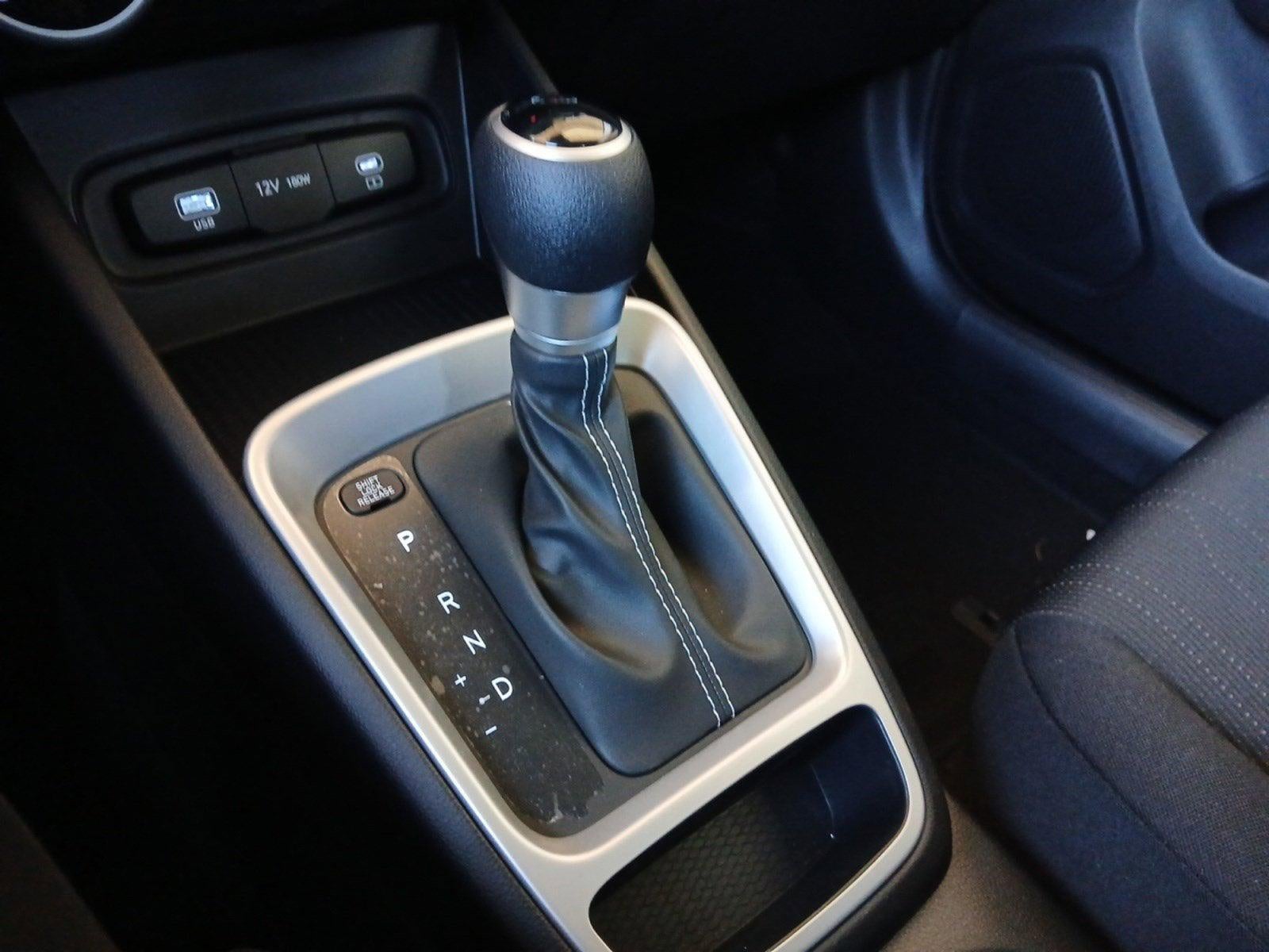 2026 Hyundai VENUE SE W/ REARVIEW CAMERA & DYNAMIC GUIDELINES