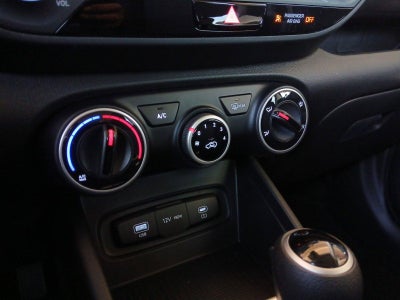 2026 Hyundai VENUE SE W/ REARVIEW CAMERA & DYNAMIC GUIDELINES