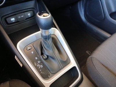 2025 Hyundai VENUE SE