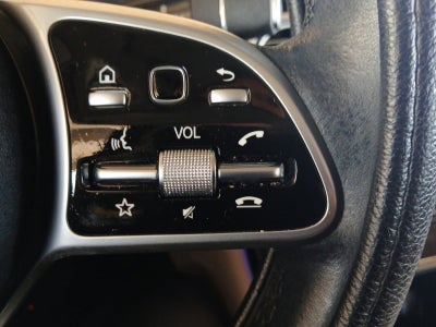 2022 Mercedes-Benz GLC 300 W/ AUTONOMOUS EMERGENCY BRAKING