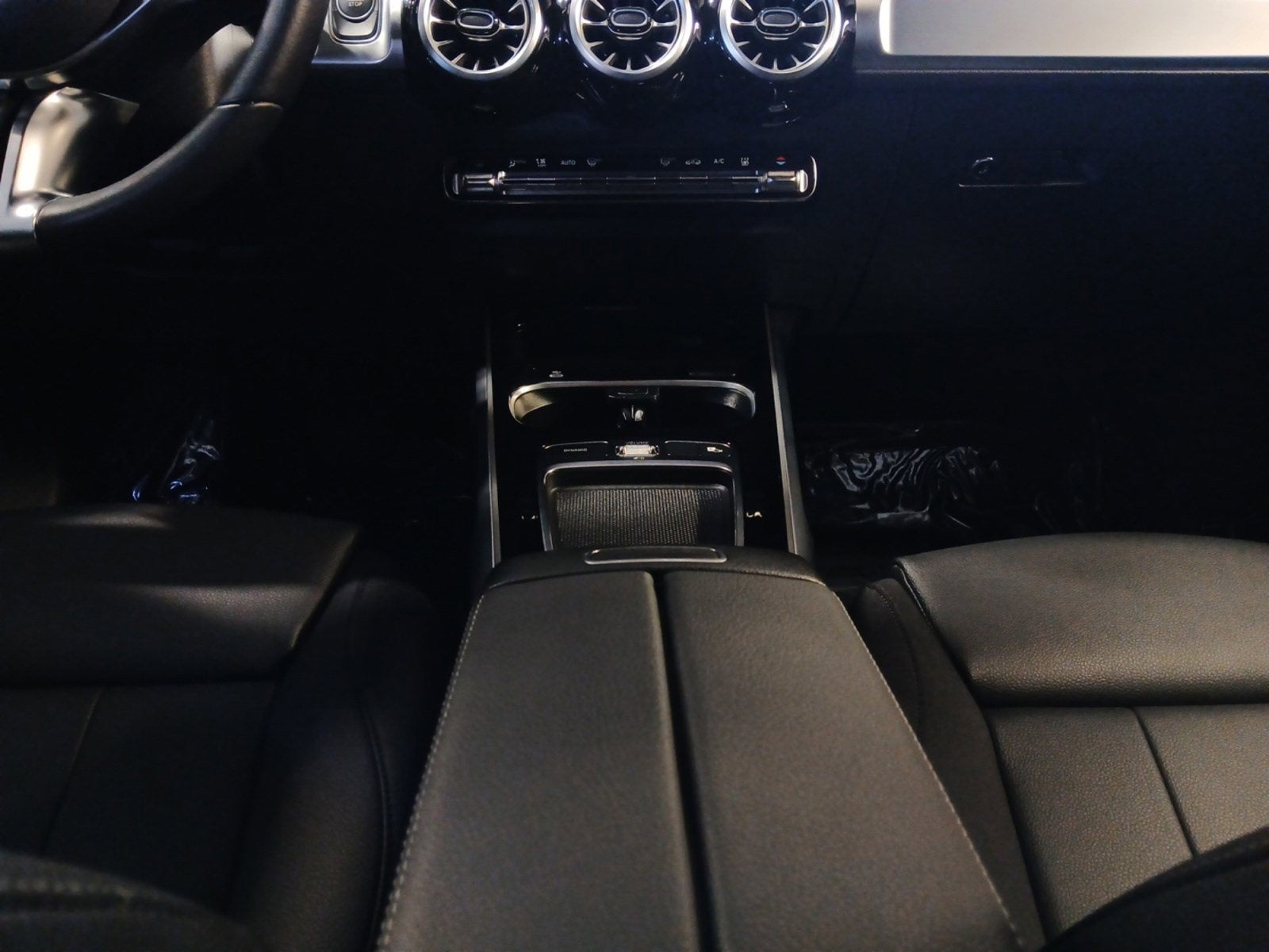 2024 Mercedes-Benz EQB 250+ W/ 3RD ROW SEATS & BACK-UP CAMERA