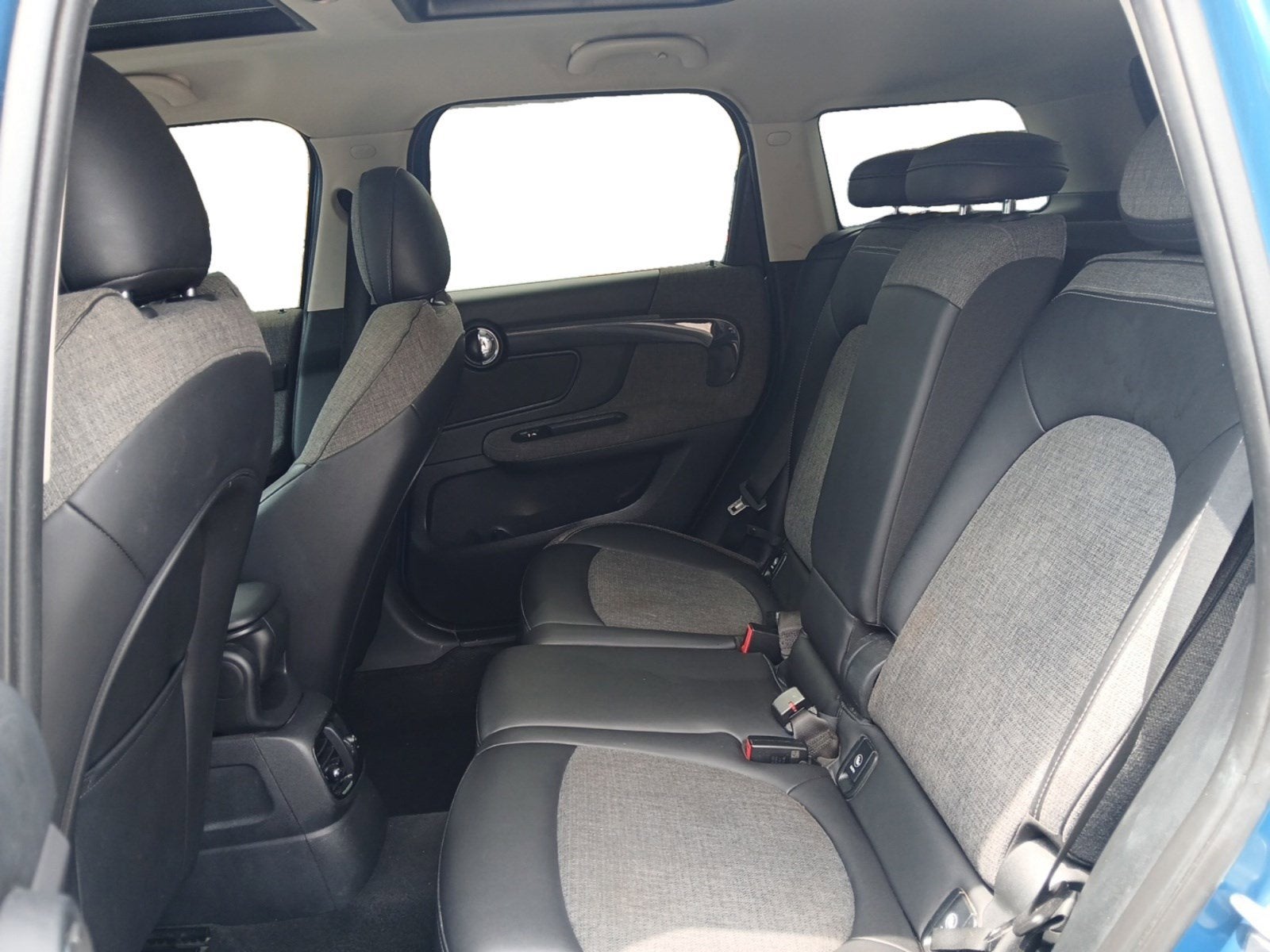 2020 MINI Cooper S Countryman Signature W/ BACK-UP CAMERA & HEATED SEATS