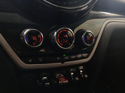 2020 MINI Cooper S Countryman Signature W/ BACK-UP CAMERA & HEATED SEATS