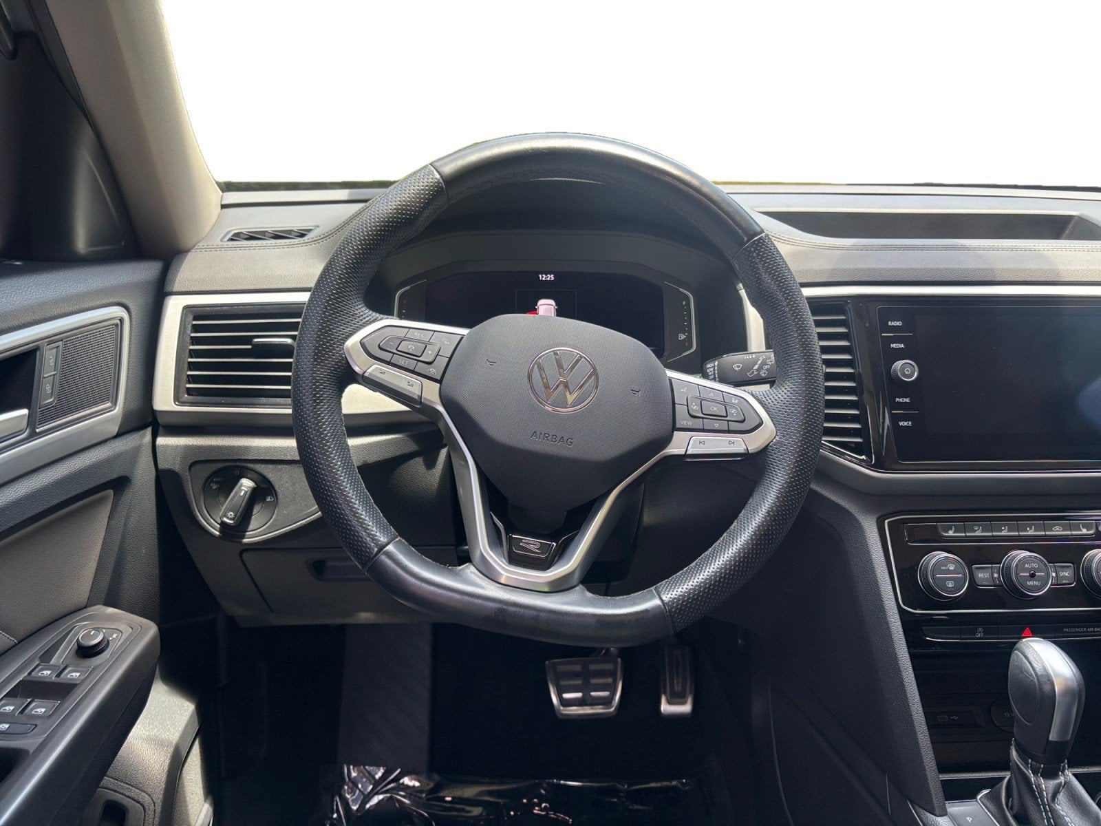 2023 Volkswagen Atlas 3.6L V6 SEL R-Line
