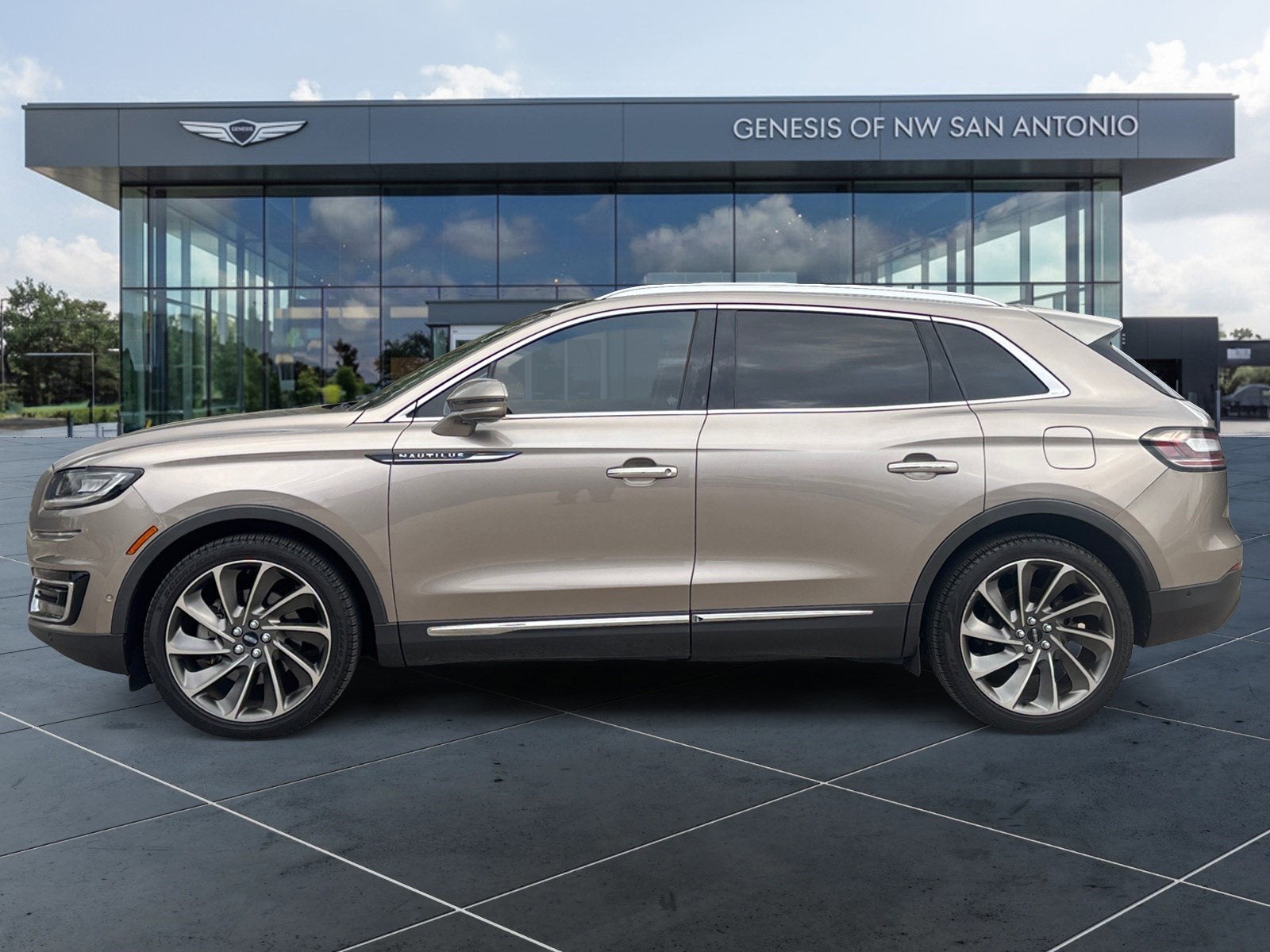 2019 Lincoln Nautilus Reserve