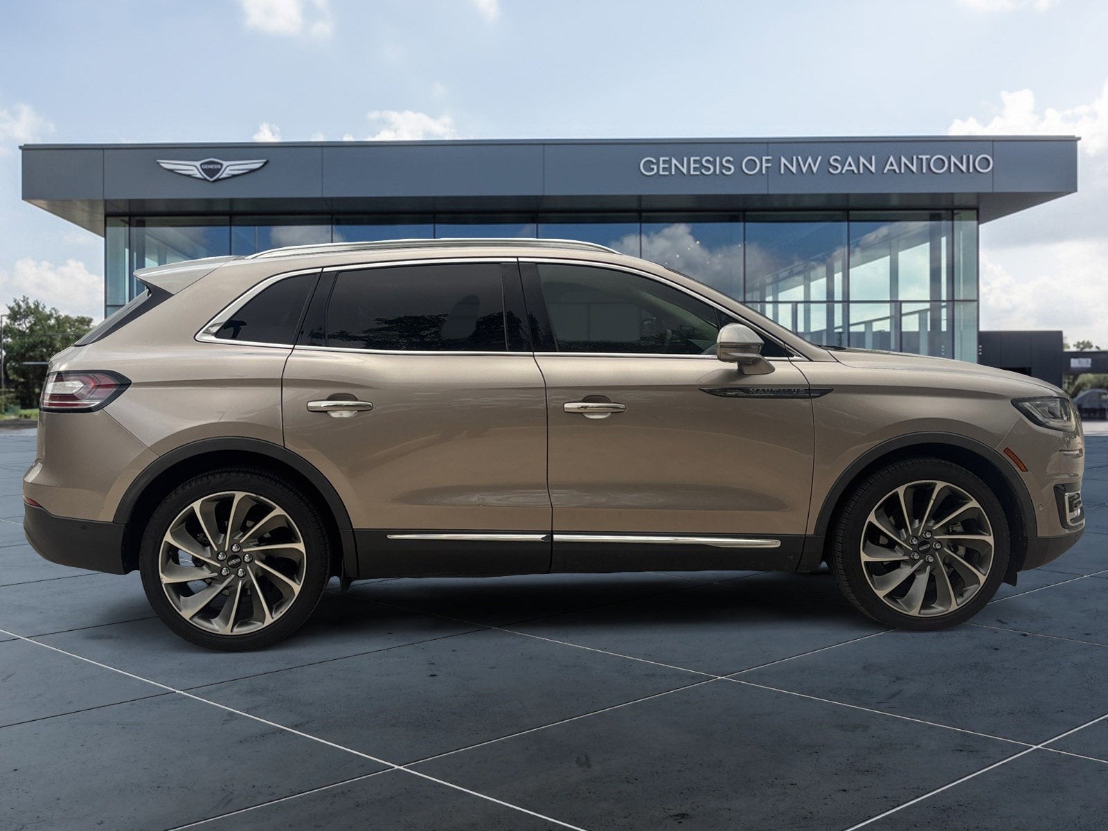 2019 Lincoln Nautilus Reserve