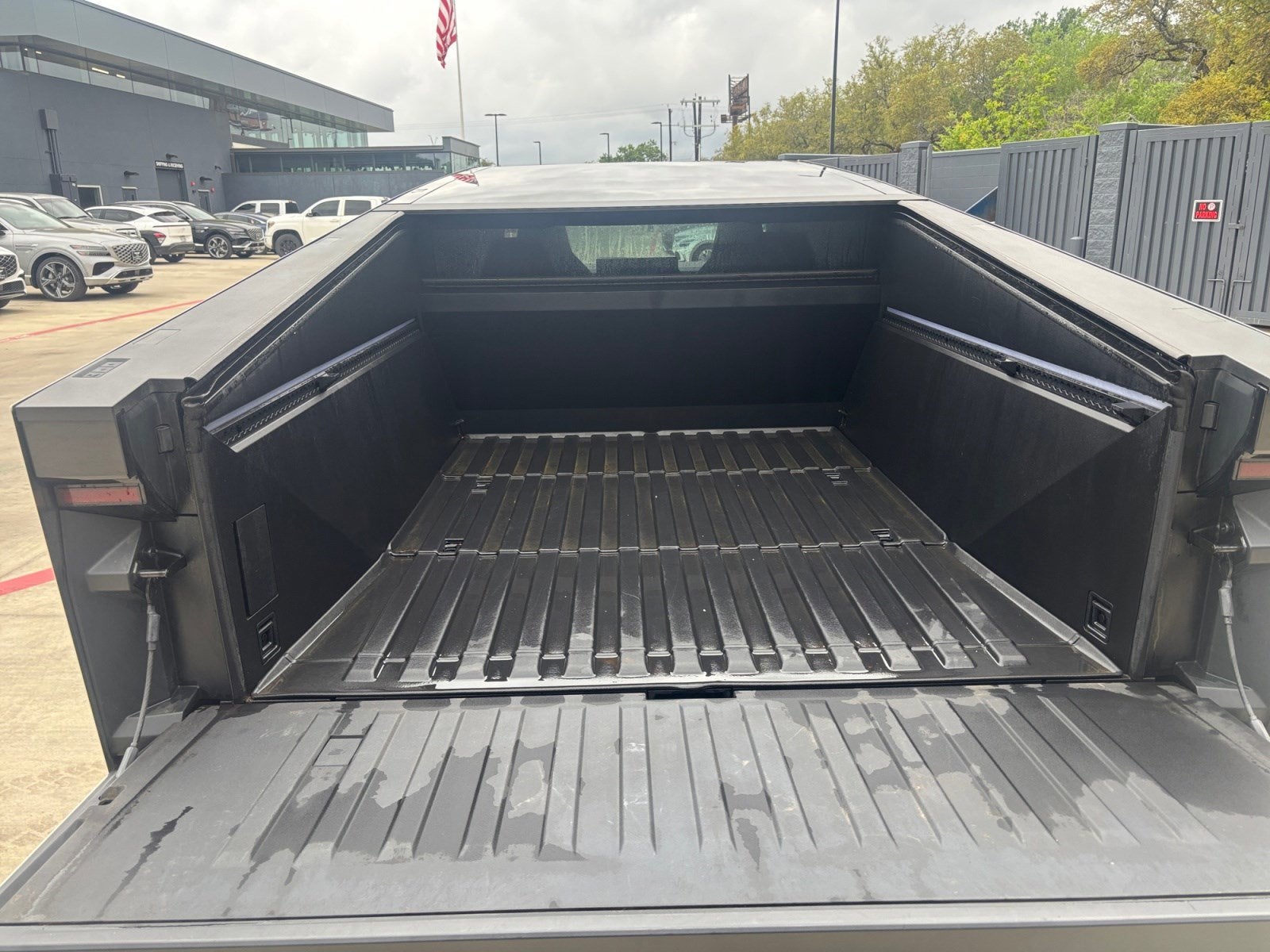 2024 Tesla Cybertruck 4DR AWD