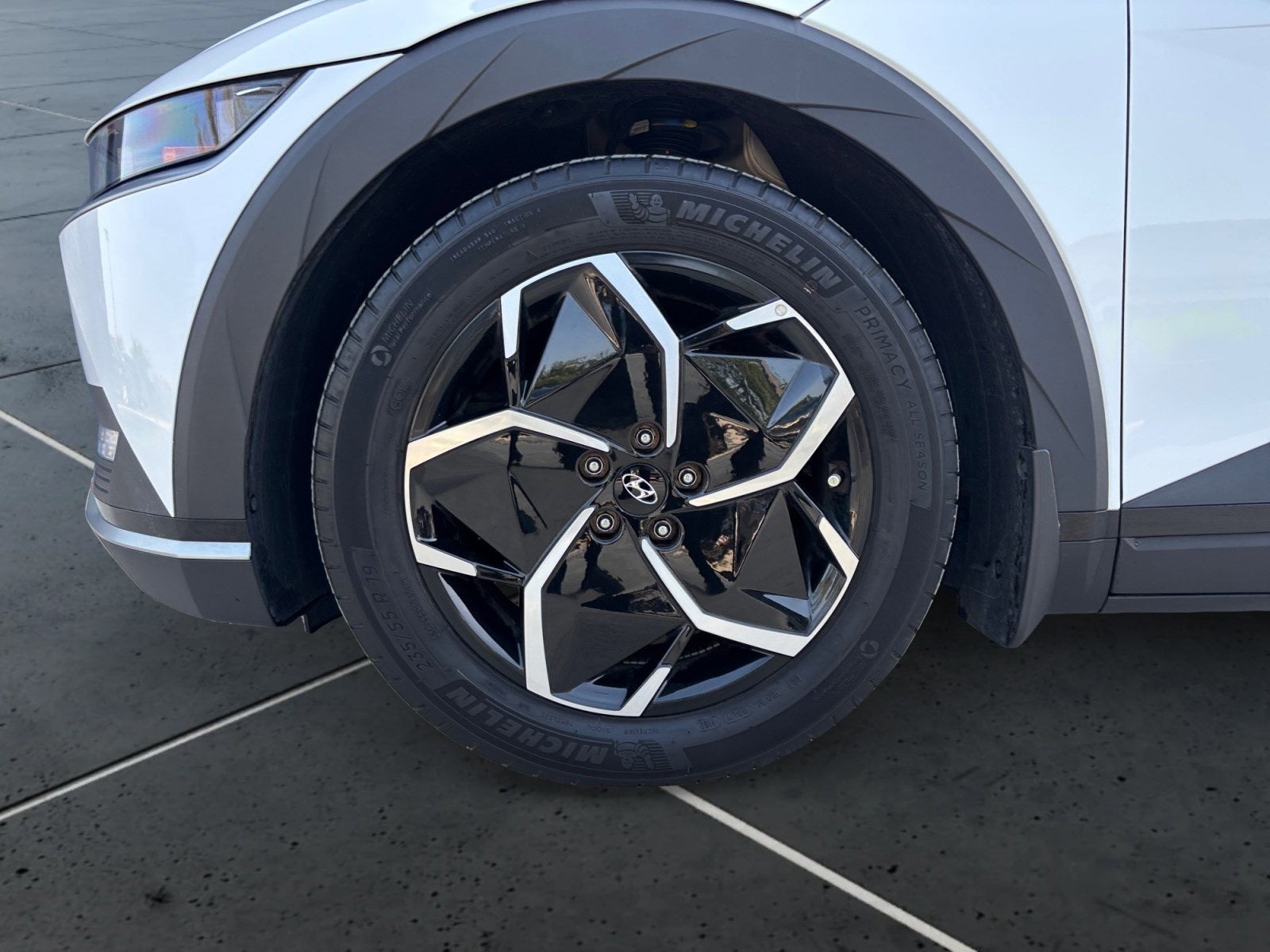 2024 Hyundai IONIQ 5 SE