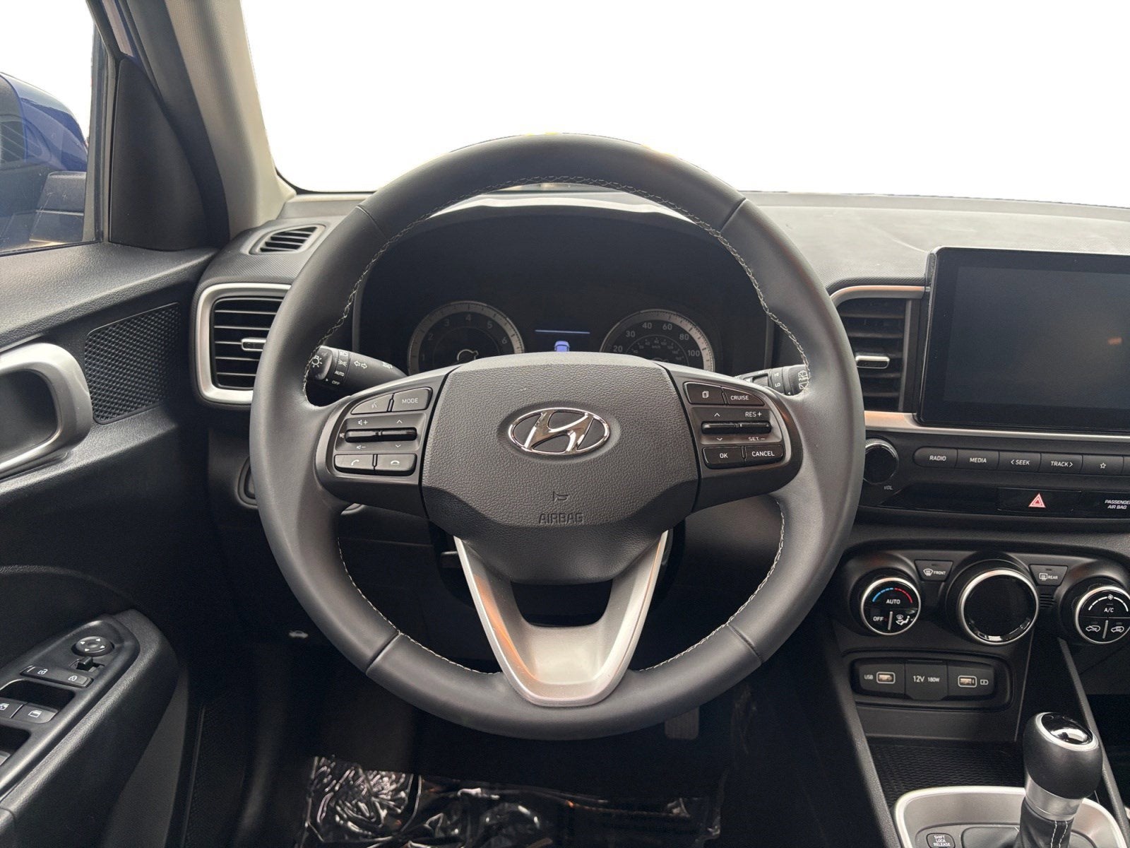 2022 Hyundai VENUE SEL