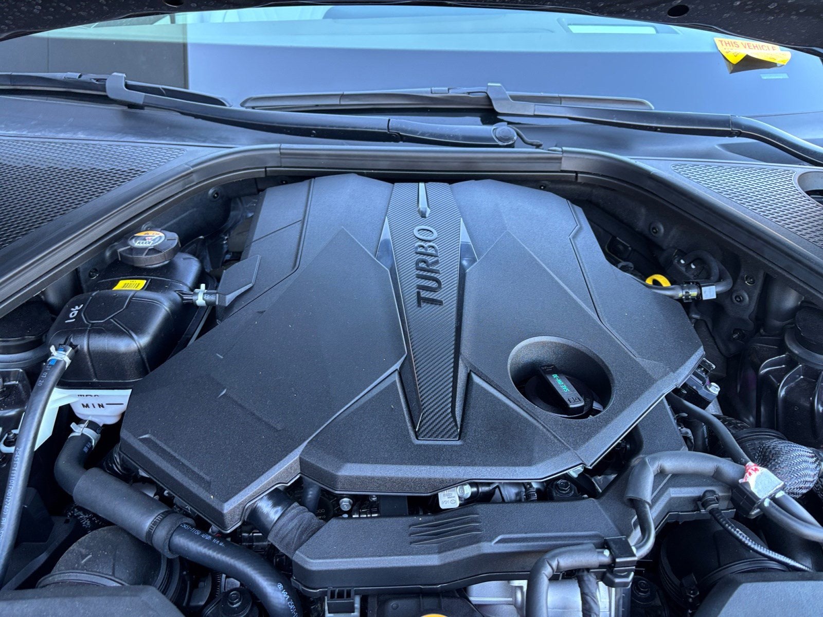 2025 Genesis G90 e-SC