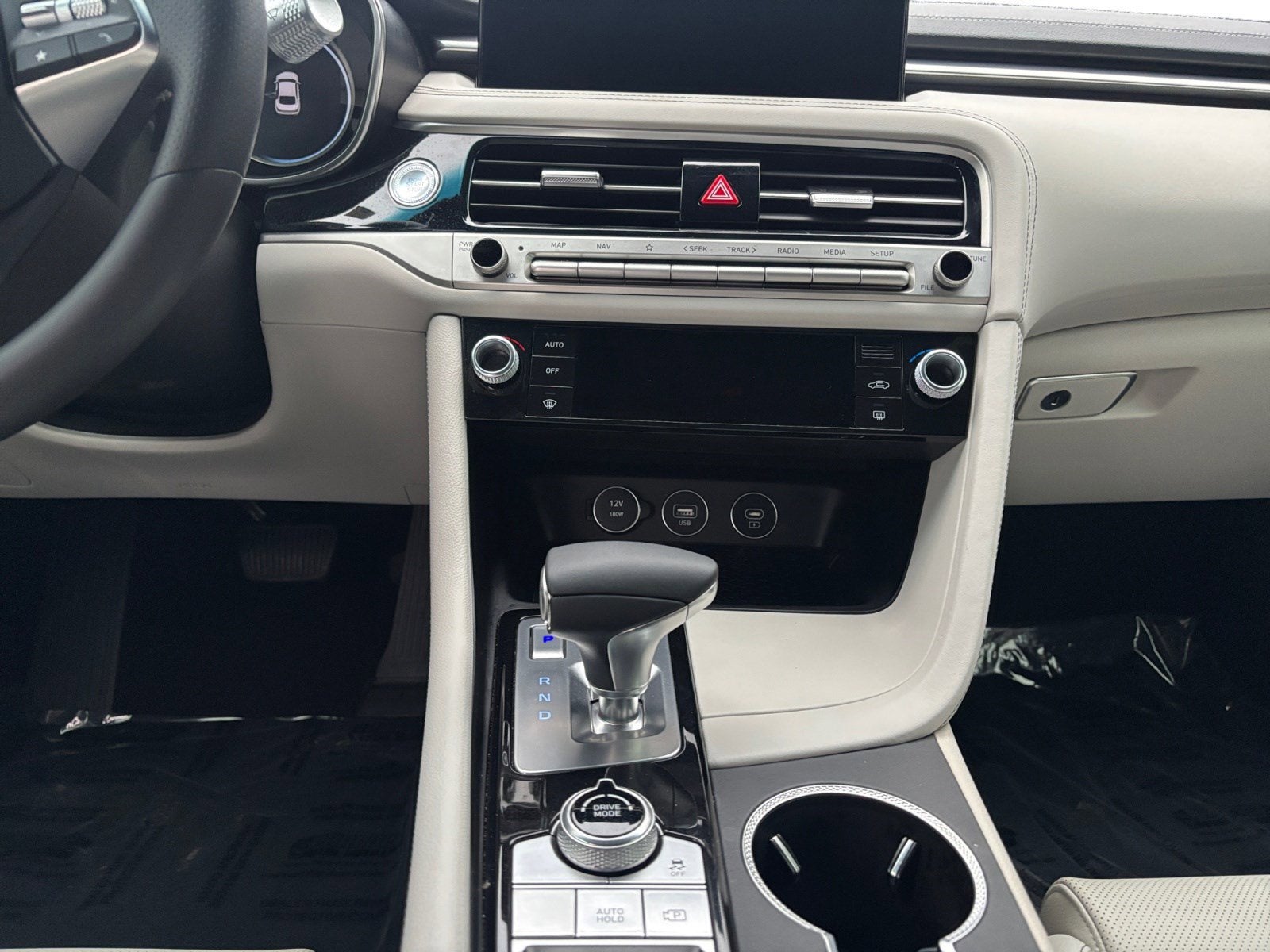 2024 Genesis G70 2.5T