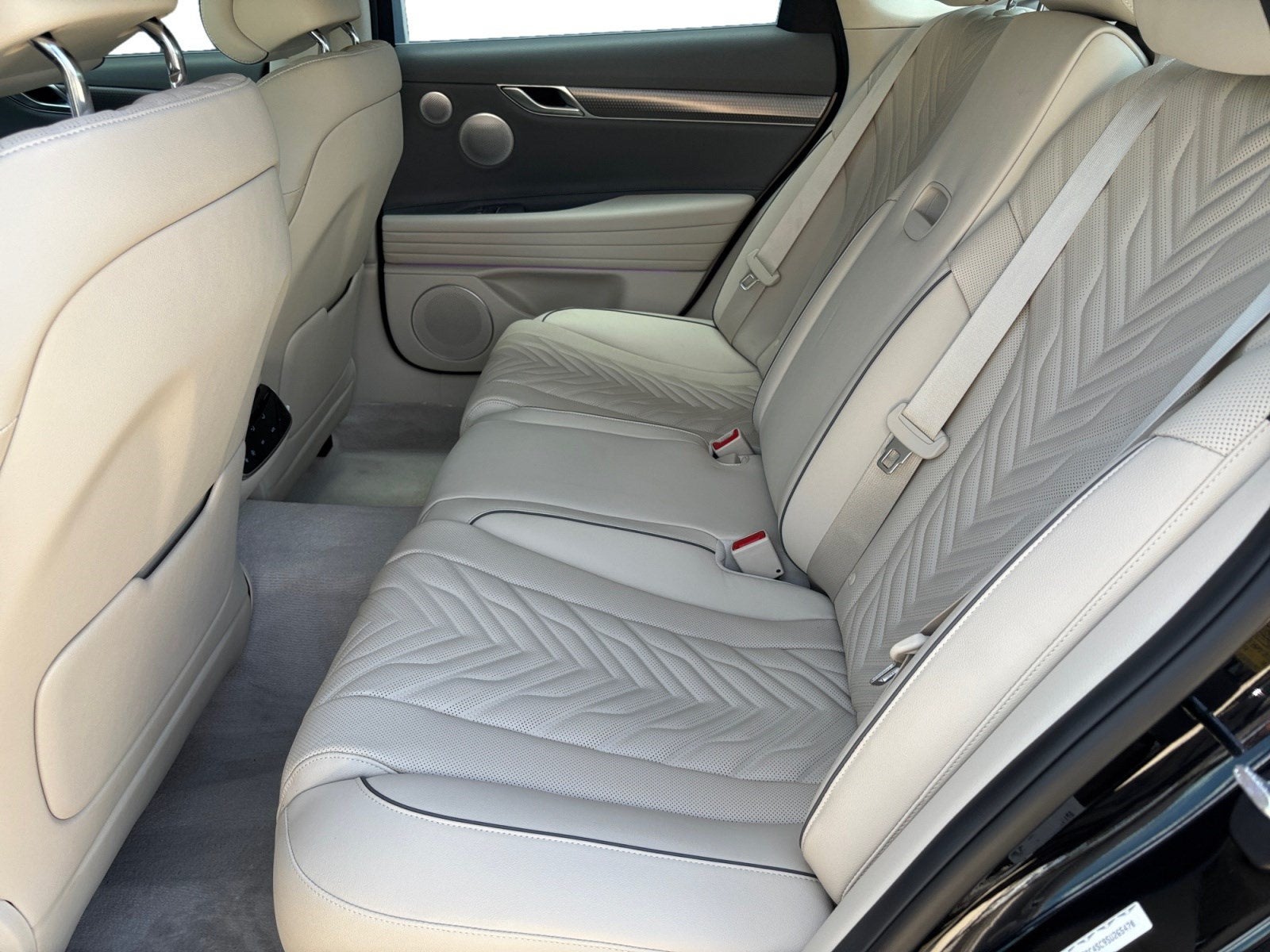 2025 Genesis G80 2.5T