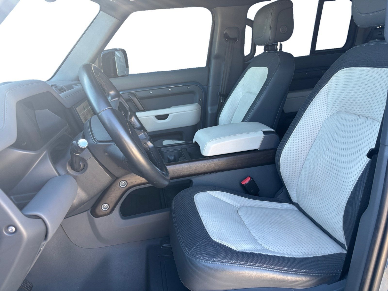 2023 Land Rover Defender X-Dynamic SE